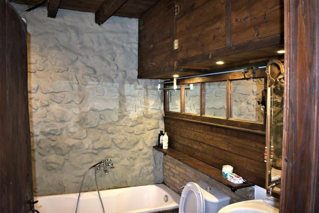 μικρή πέτρινη μεζονέτα 2 Holiday home