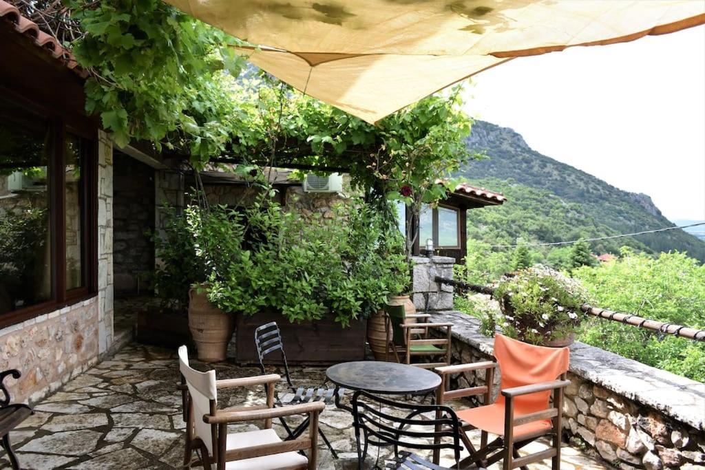 μικρή πέτρινη μεζονέτα 2 Holiday home *