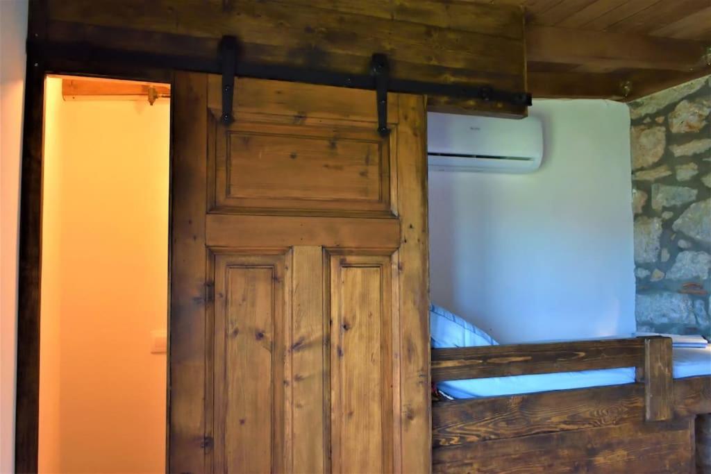 μικρή πέτρινη μεζονέτα 2 Holiday home Lilaia